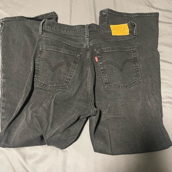 levis - Picture 2 of 2